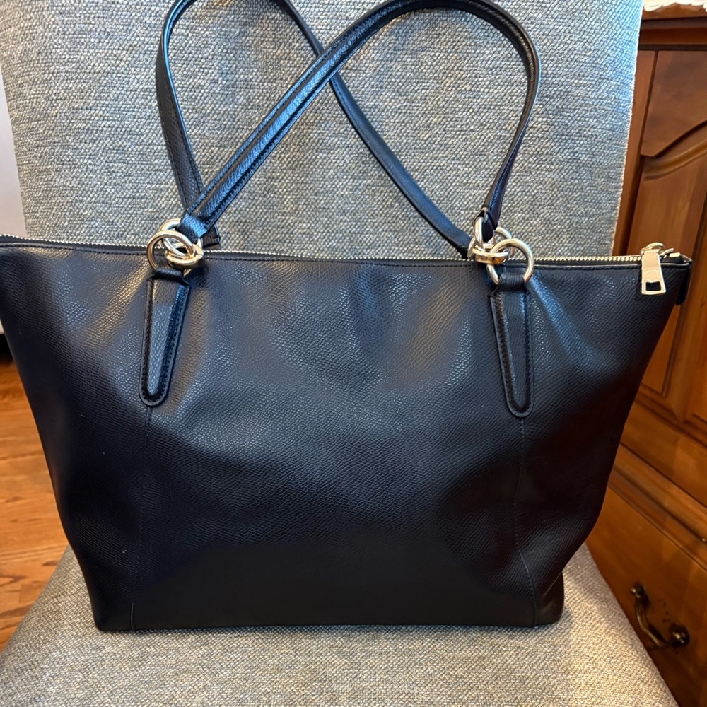 Coach Black Leather Tote with Signature Design - Picture 3 of 17
